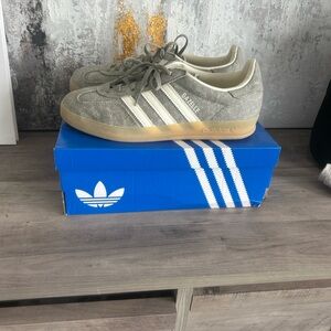 adidas Gazelle Suede Sneakers in Grey/White.